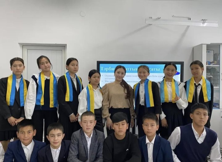 "Заң және тәртіп" тақырыбында сынып сағаттары өткізілді.