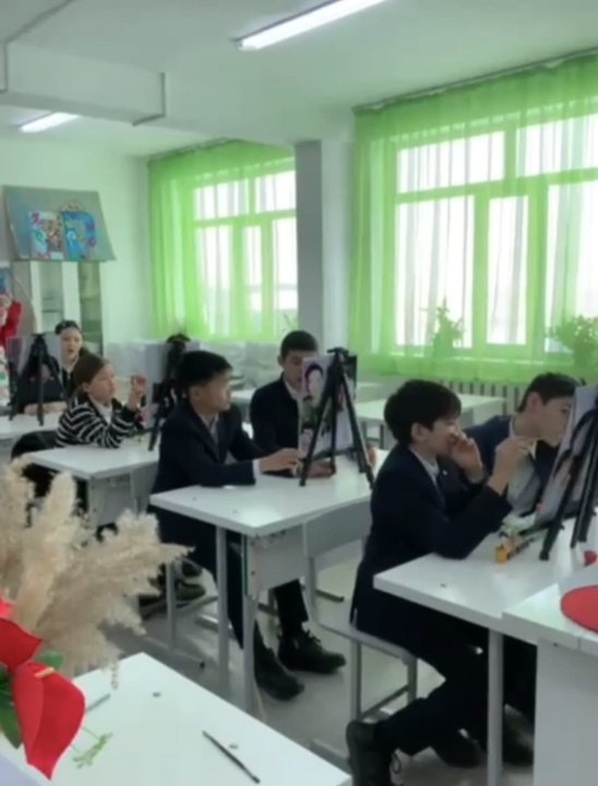 "Амангелді атындағы орта мектебі" КММ  🔹Білім бөлімі жастар мен жасөспірімдер арасындағы құқық бұзушылықпен қылмыстың, есірткі бизнесі мен нашақорлықтың және суицидтің алдын алу бойынша 2026 жылдың 16 қаңтар күні  мектеп психологтары А.Марасилова ме